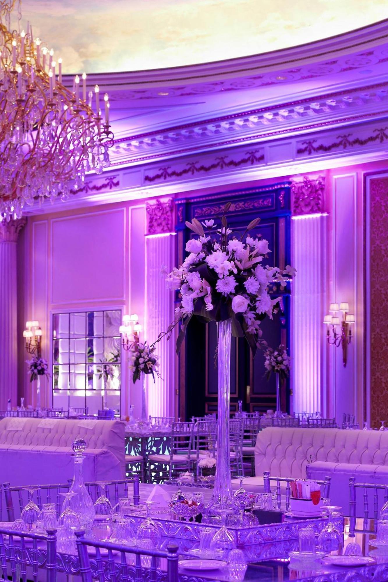Le Meridien Αλ Κομπάρ Εξωτερικό φωτογραφία The ballroom at the Waldorf Astoria New York